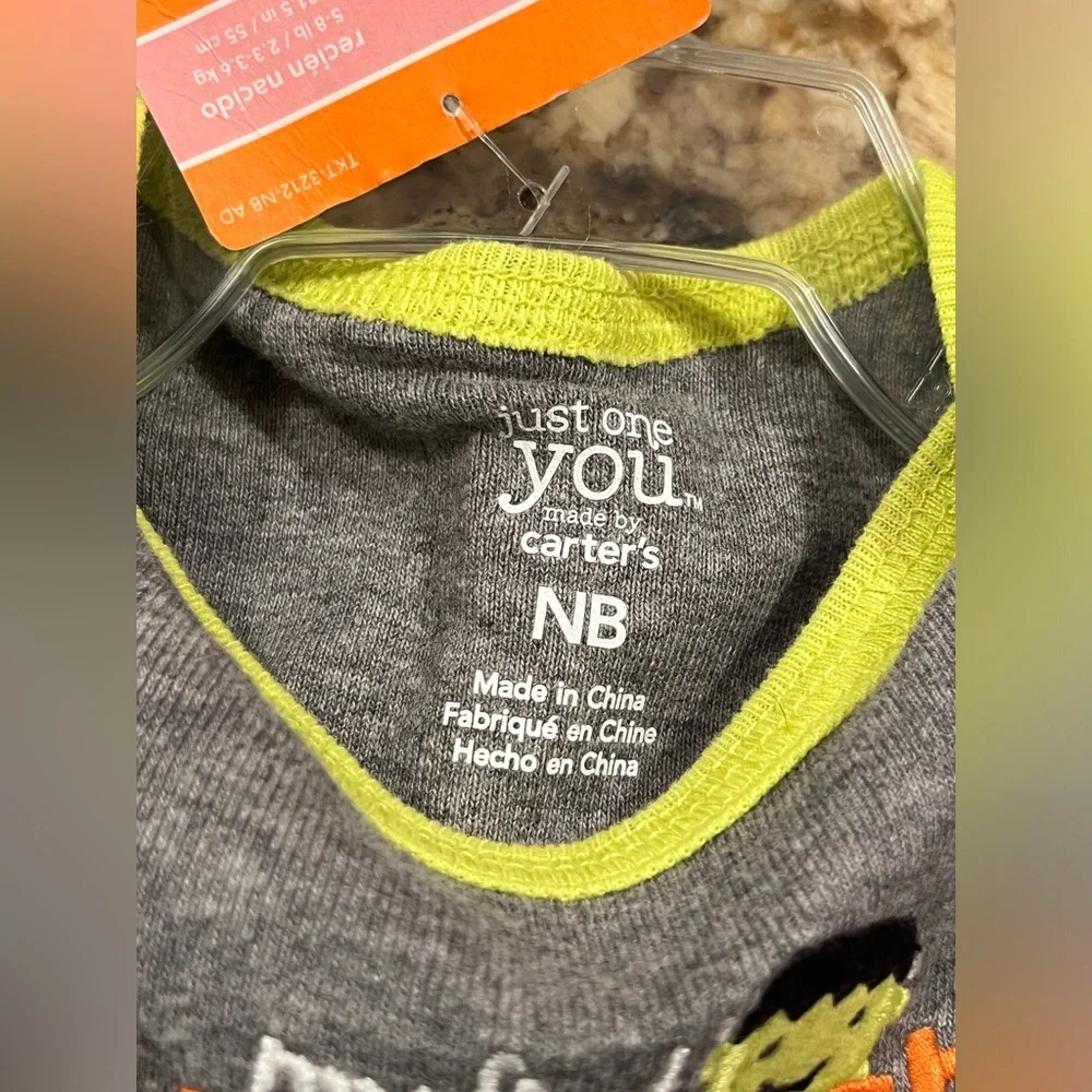 NWT Carter’s Newborn Halloween Onesie & 2pc Outfit